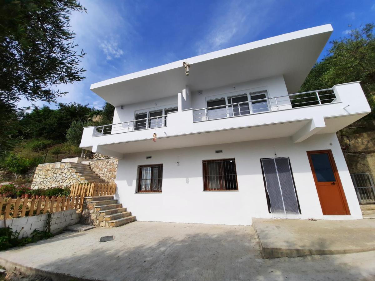 Flower Hill Vlore Exterior photo