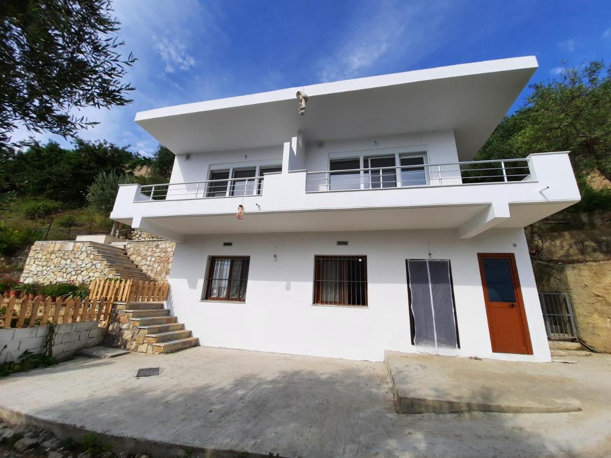 Flower Hill Vlore Exterior photo