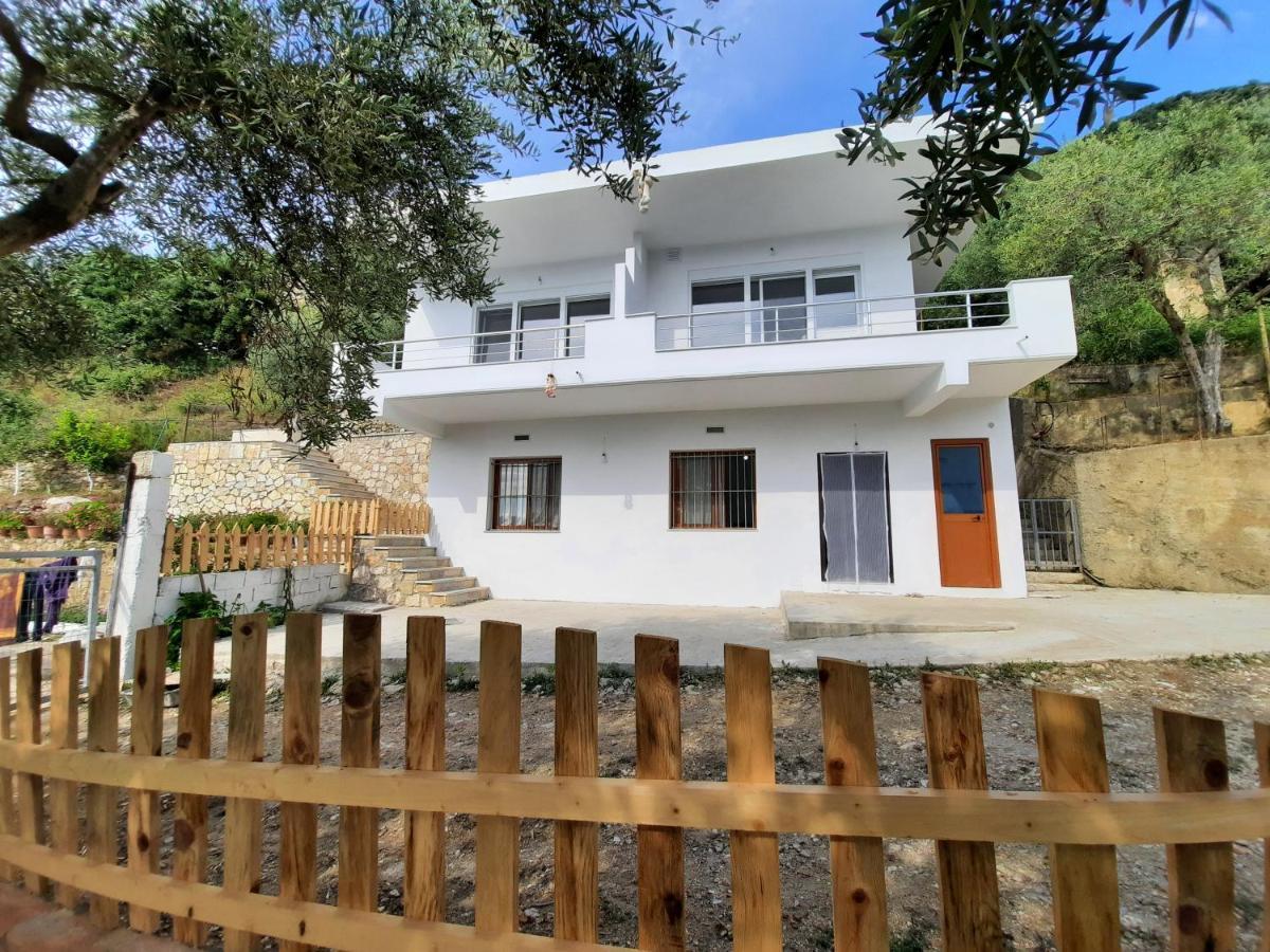 Flower Hill Vlore Exterior photo