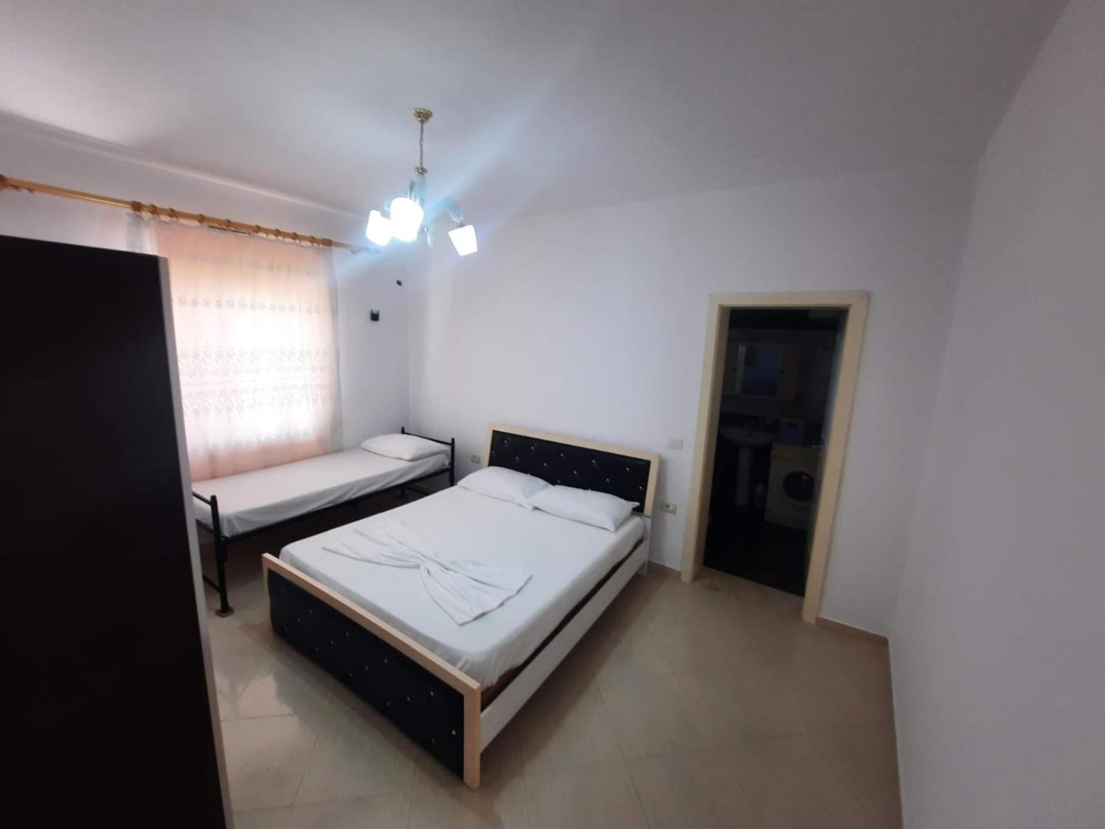 Flower Hill Vlore Exterior photo